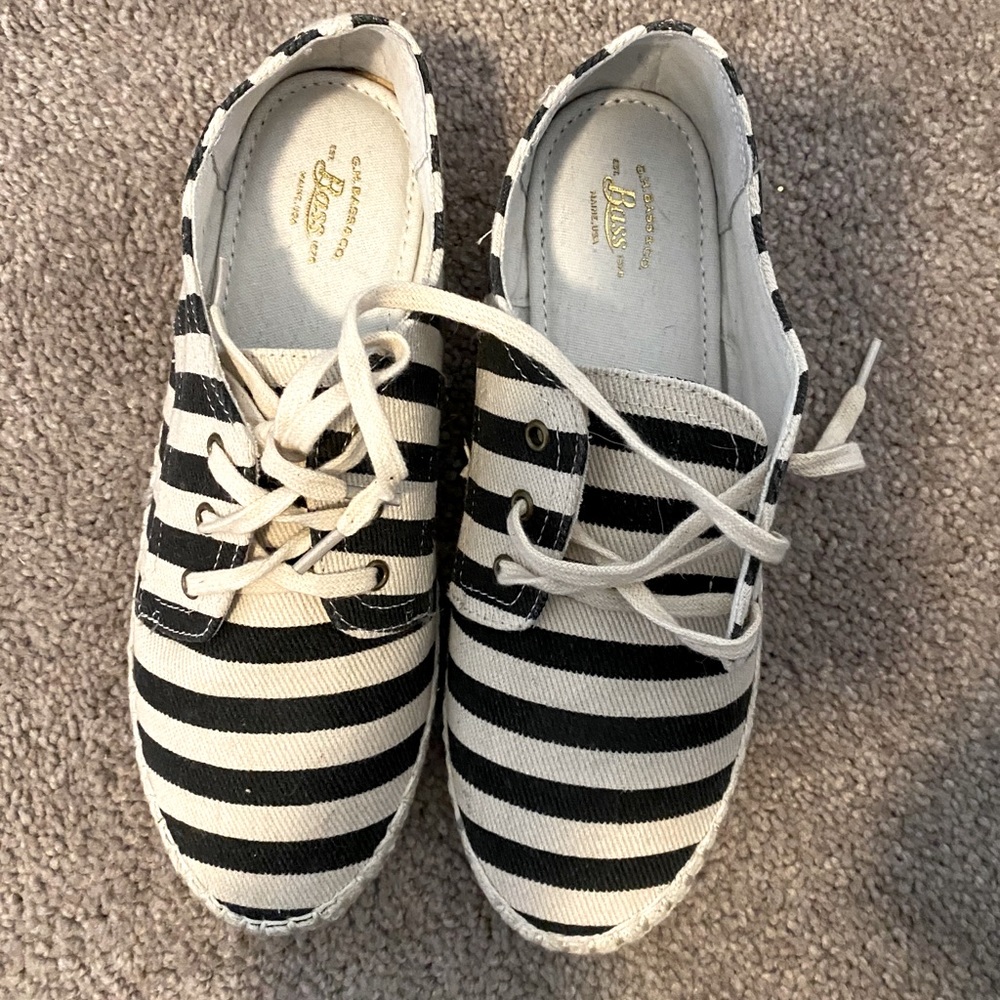 Bass black and white canvas sneakers